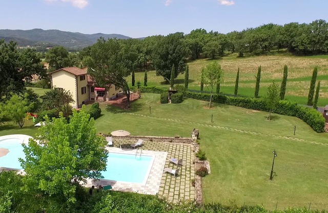Pretty Tuscan House next Anghiari, 8/14 guest,Pool A.C WI.FI Familys & friends