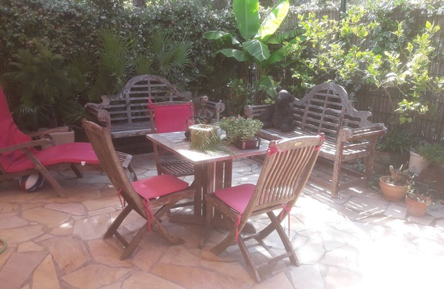 Pretty Villa in private domain, terraces, clim, 2 swimming pools, tennis, restaurant, park