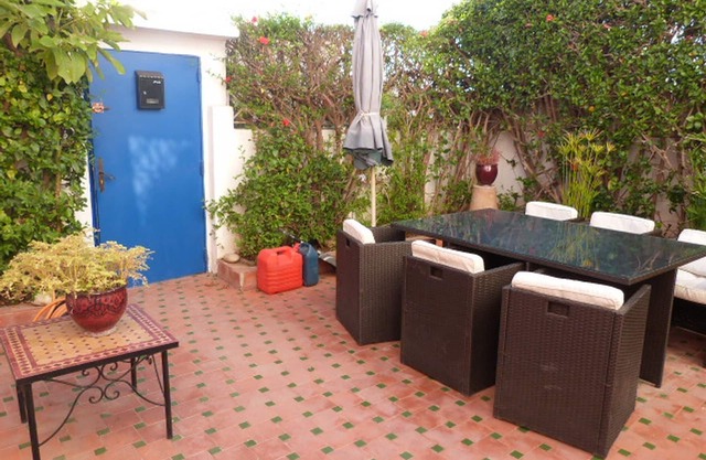 PRETTY VILLA SUNNY ANY COMFORT RESIDENTIAL AREA NEAR THE CENTER - WIFI