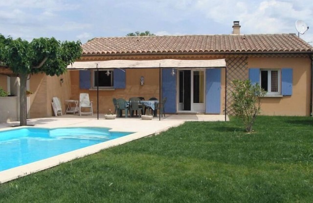 Pretty villa with private pool