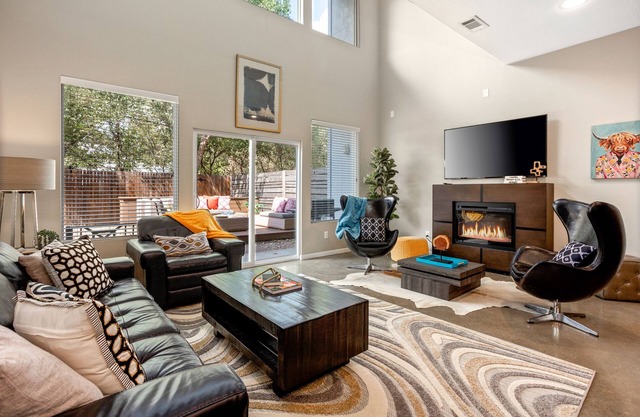 Prime Fort Worth Location | 2 Min Walk to Dickies