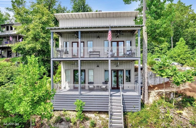 Prime location on Lewis Smith Lake. Clean, modern cottage vibes, but sleeps 9!
