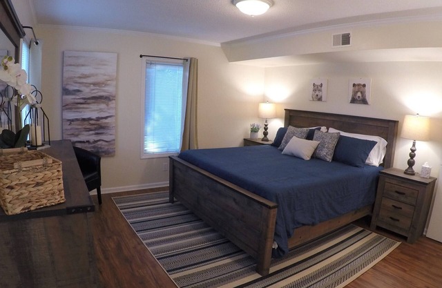 Prime S. Asheville Racquet Club Condo - Close to Blue Ridge Parkway!