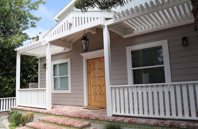 Prime Venice! Brand New Private Home Near it All!