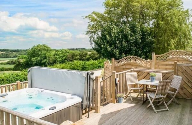 PRIMROSE COTTAGE, family friendly, country holiday cottage in Malton