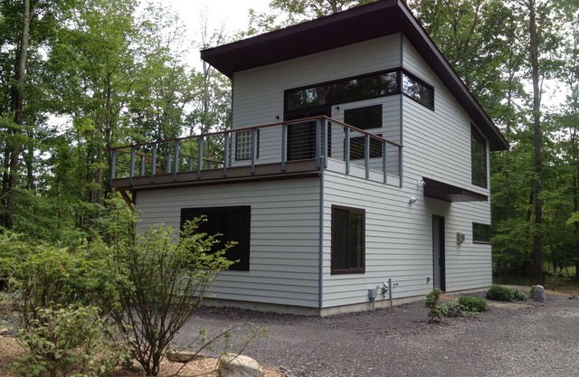Privacy & Luxury @ Heart of Woodstock w/Hot Tub