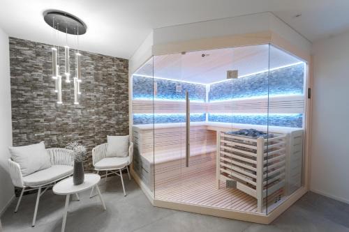 Privat-SPA mit Whirlpool und Sauna für 5 Personen!