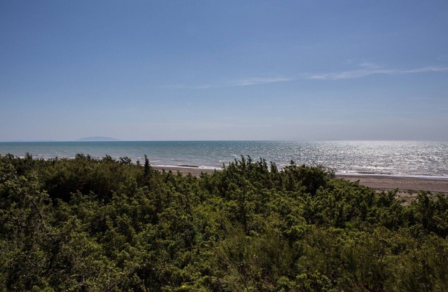 Private access to the beach - Tuscany