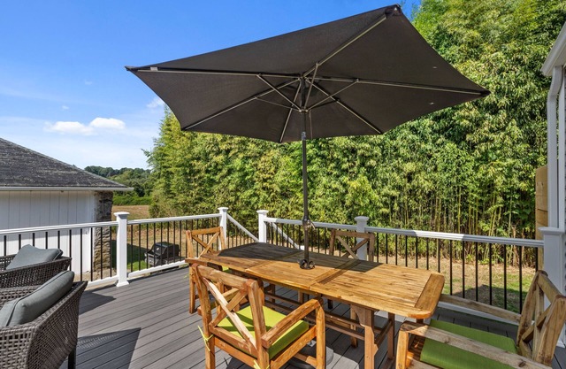 Private Beach House Retreat near Newport