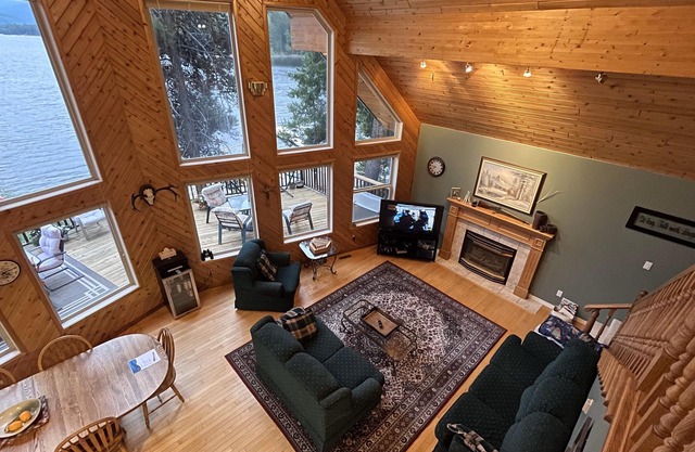 Private Beachfront Lakehouse on Moyie Lake, East Kootenays, British Columbia