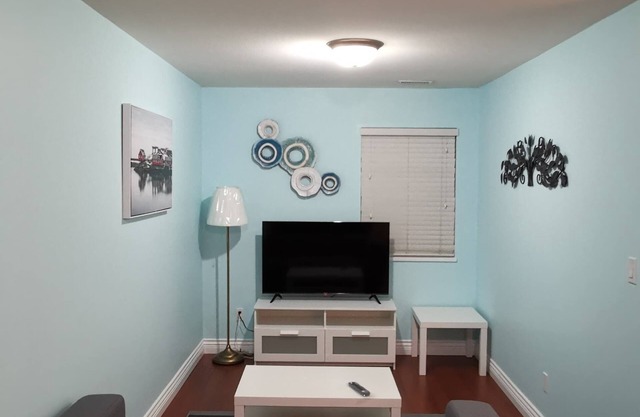 Private entrance and close by trails and park