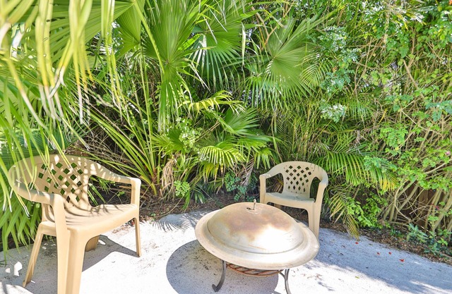 Private Florida 3 bed 2 bath pool vacation home