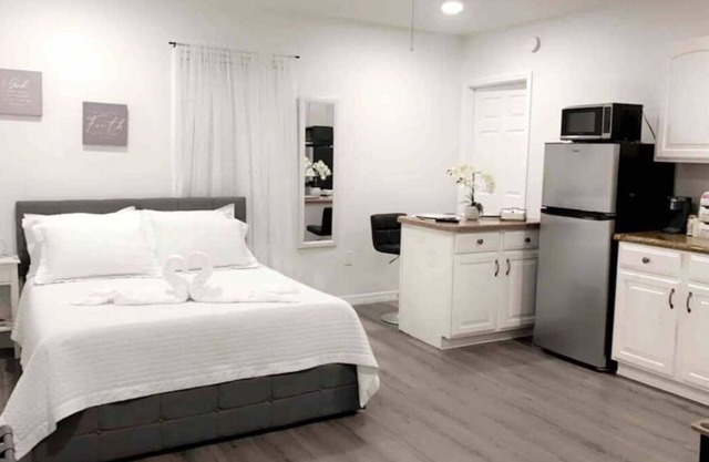 Private guest studio in the heart of orlando.