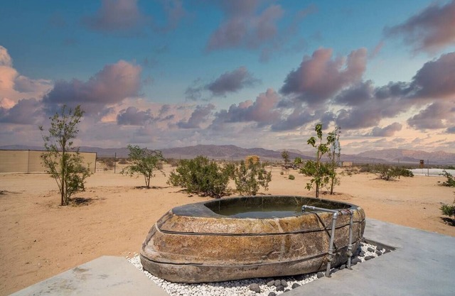Private Hot Springs Rock tub and Medjool Cabin
