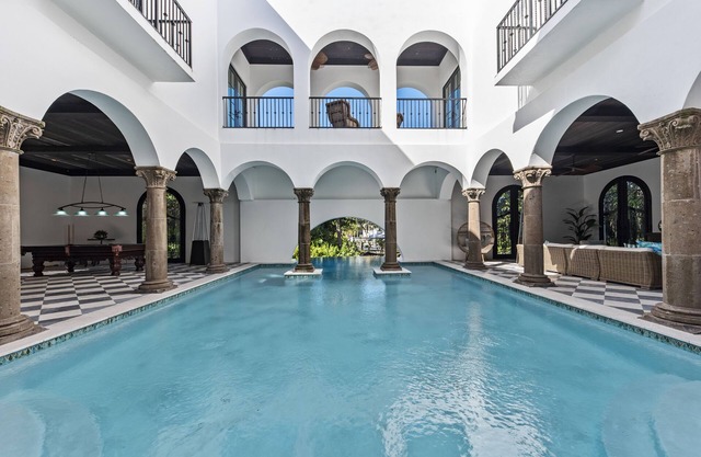 Private Indoor/Outdoor POOL & Waterfront Oasis on Siesta Key