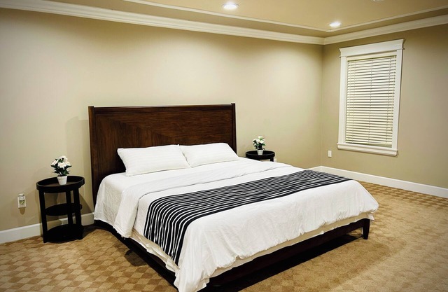 Private king bed Room with Jacuzzi tub and Separate Entry