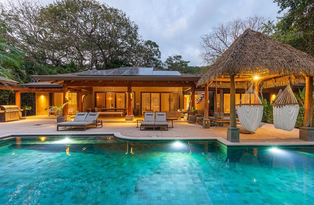 Private Luxury Oceanfront Home/Villa in Santa Teresa