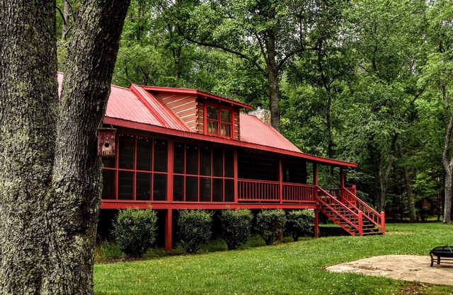 Private Mountain River Front Getaway Cabin on the Toccoa River