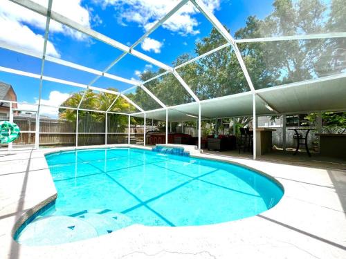 Private Oasis Retreat Heated Pool Hot Tub Beaches
