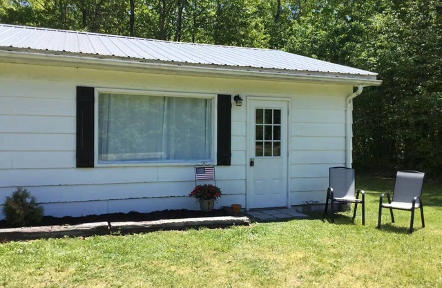 Private & Peaceful 1-bedroom apartment close to Oil Creek State Park