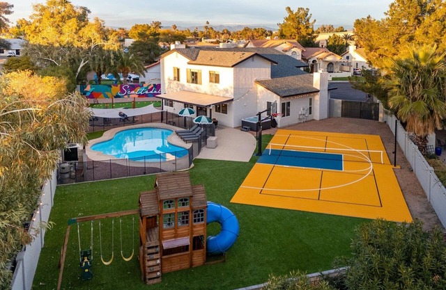 Private Pickleball Court, Movie Room, & Hot Tub!