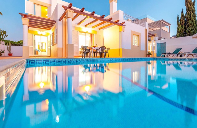 Private Pool, BBQ & Ping-Pong – Sesmarias