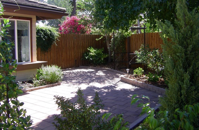 Private Quiet House Centrally Located