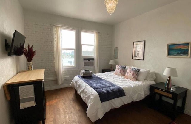 Private Studio 420-friendly in DTLA's Heart!