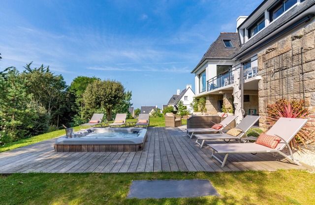 Privileged setting and sea view in Fréhel
