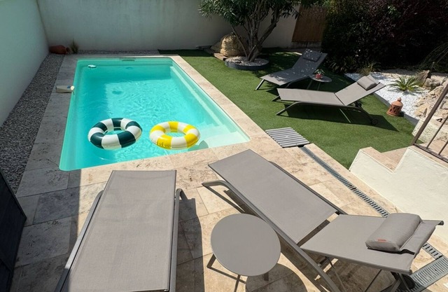 Promotion in progress. private villa with swimming pool in Provence