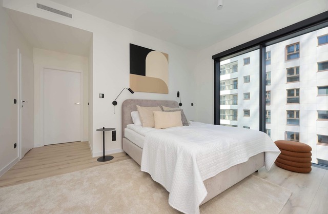 Prosta 69D Warsaw | Prestigious Apartment | Parking | Air conditioning | Desk