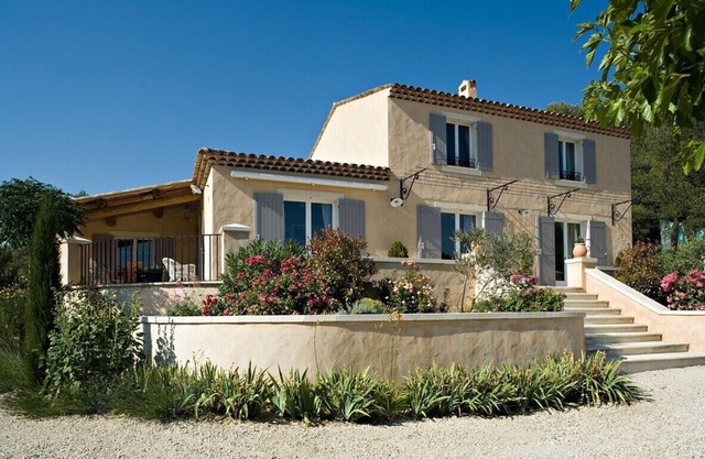 Provencal house, quality abode.