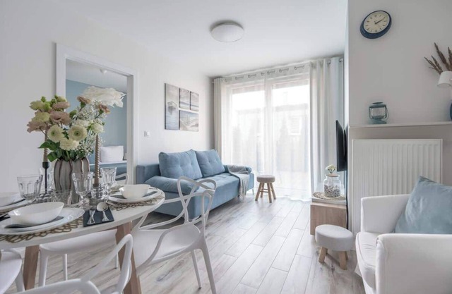 Przytulny apartament w nadmorskiej marinie
