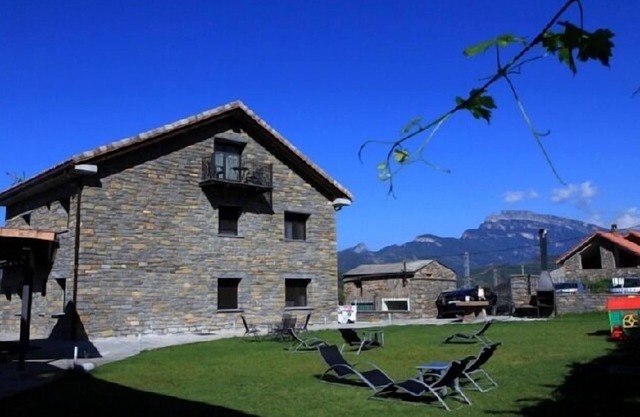 Puerta de Ordesa Apartamentos for 4 people