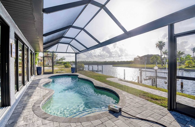 ‼️Punta Gorda Paradise‼️| 3BR w/Water Views, Pool