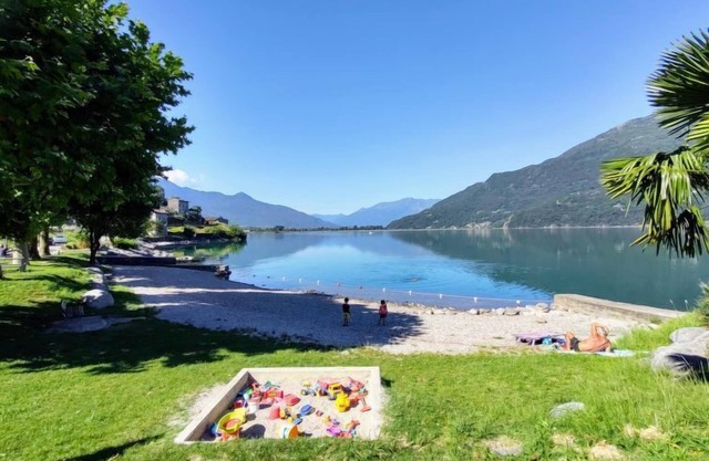 Punto Lago by Interhome