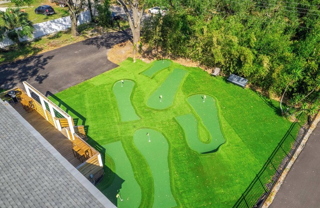 Putt Putt Golf Retreat