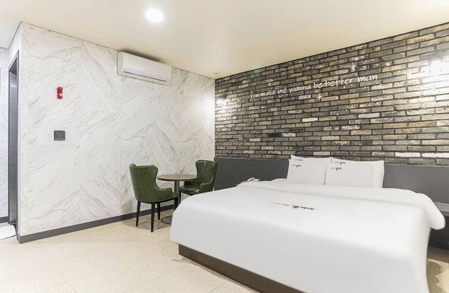 Pyeongtaek Gallery Hotel OTT, Wi-Fi Free