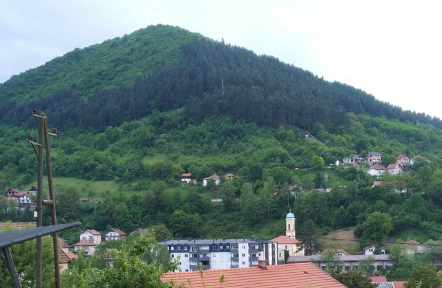 Pyramid View Lodge: View of the Pyramid of the Sun in Visoco, Bosnia-Herzegovina
