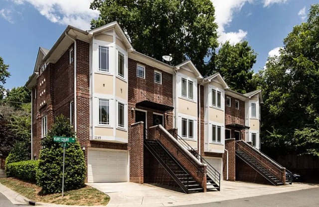 QC Star - Charlotte Townhome!