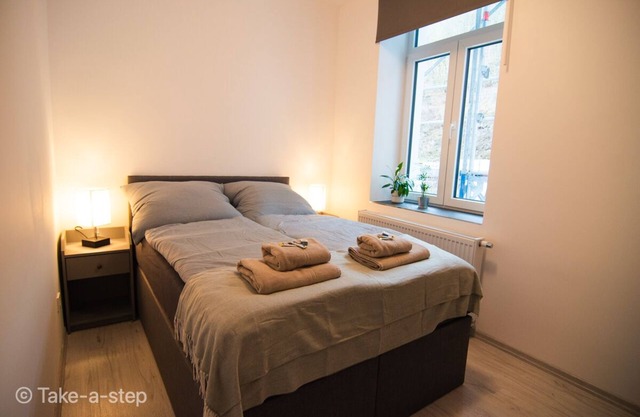 Qonroom for 2 | Netflix | Kitchen | Comfy Place