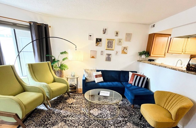 Quaint 2 Bedroom Condo 15min to Red Rocks Amphitheater