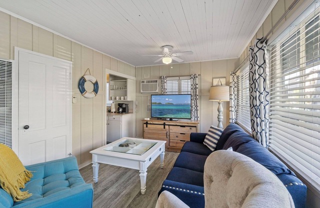 Quaint Balboa Island Duplex