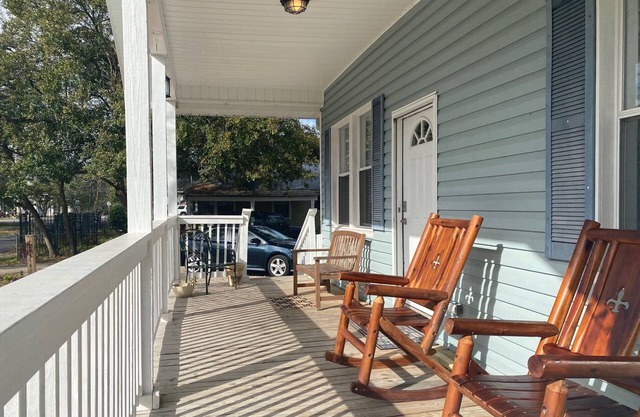 Quaint cottage near the heart of Ocean Springs