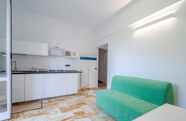 Quarter of the Thousand APT with Garden!