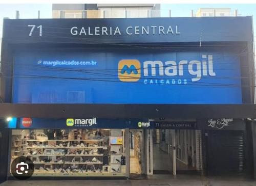 Quarto privativo em apto compartilhado no centro