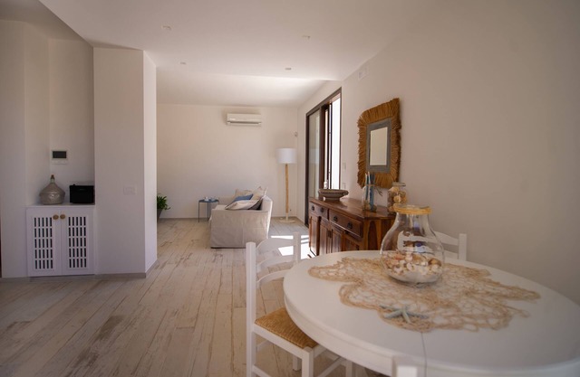 Queen Room with Pool View