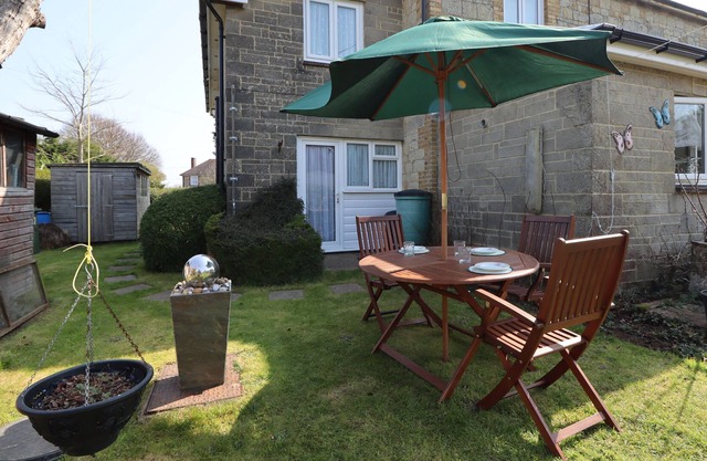 Queensbury Lodge - a house that sleeps 3 guests in 2 bedrooms