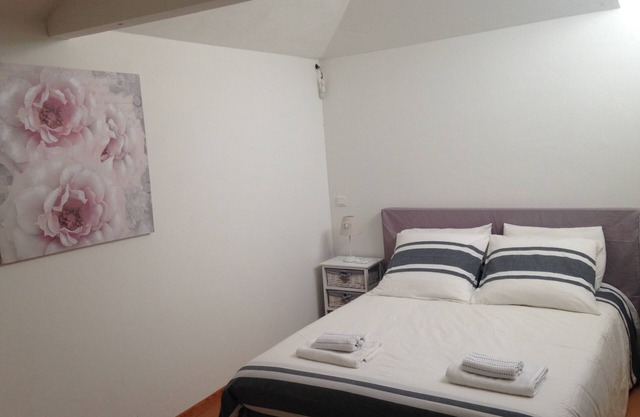 Quercy stone dovecote - sleeps 2