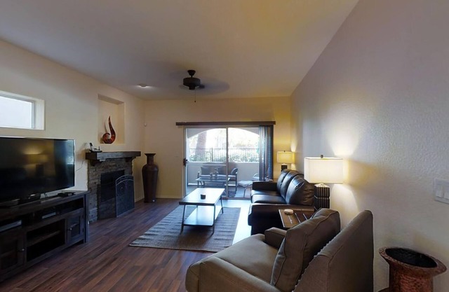 Quiet, 2 Bedroom Condo in Gated Community with Garage